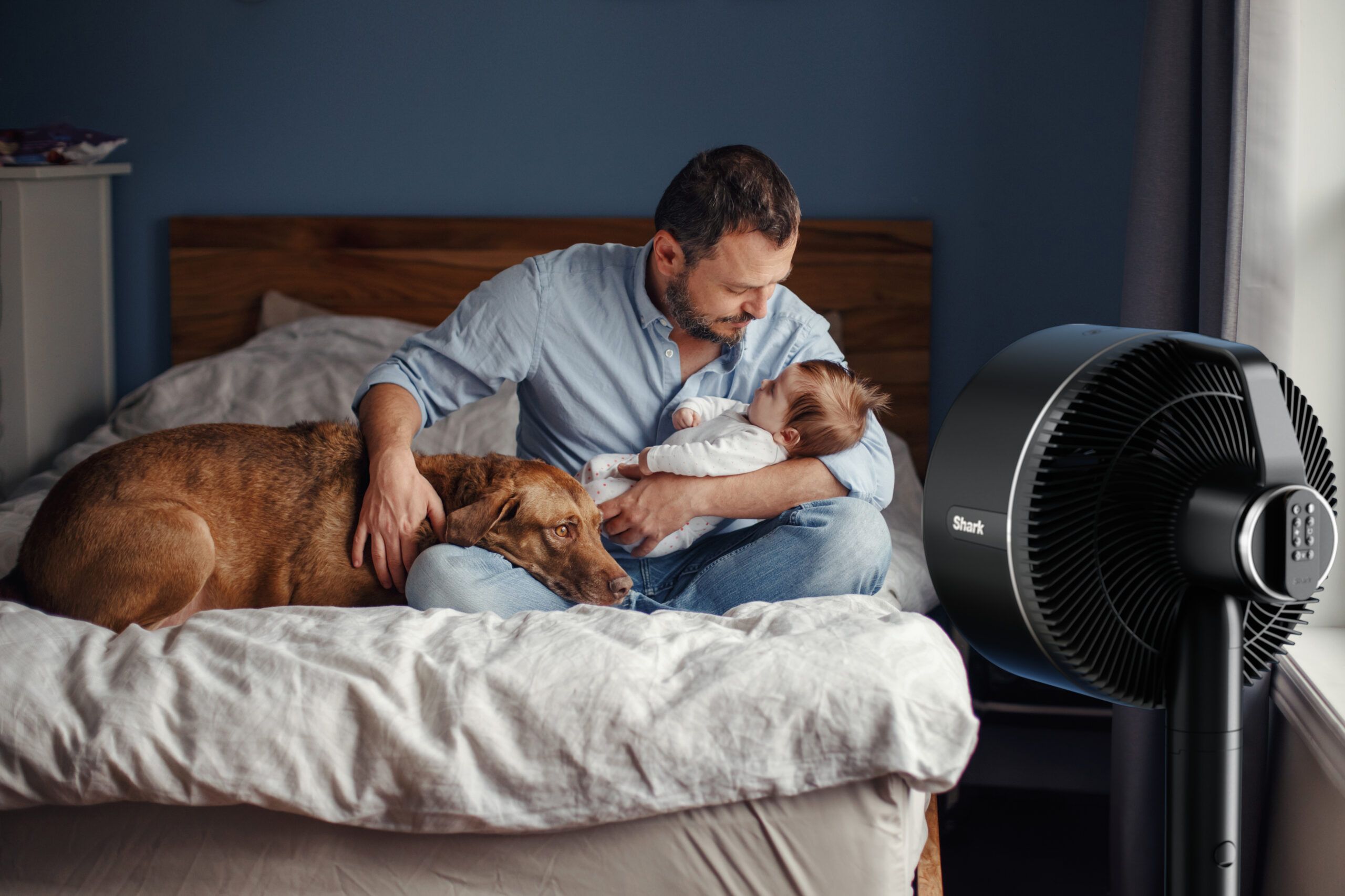 Shark-FA220UK-InUse-Bedroom-Dad-Baby-Dog-Recovered